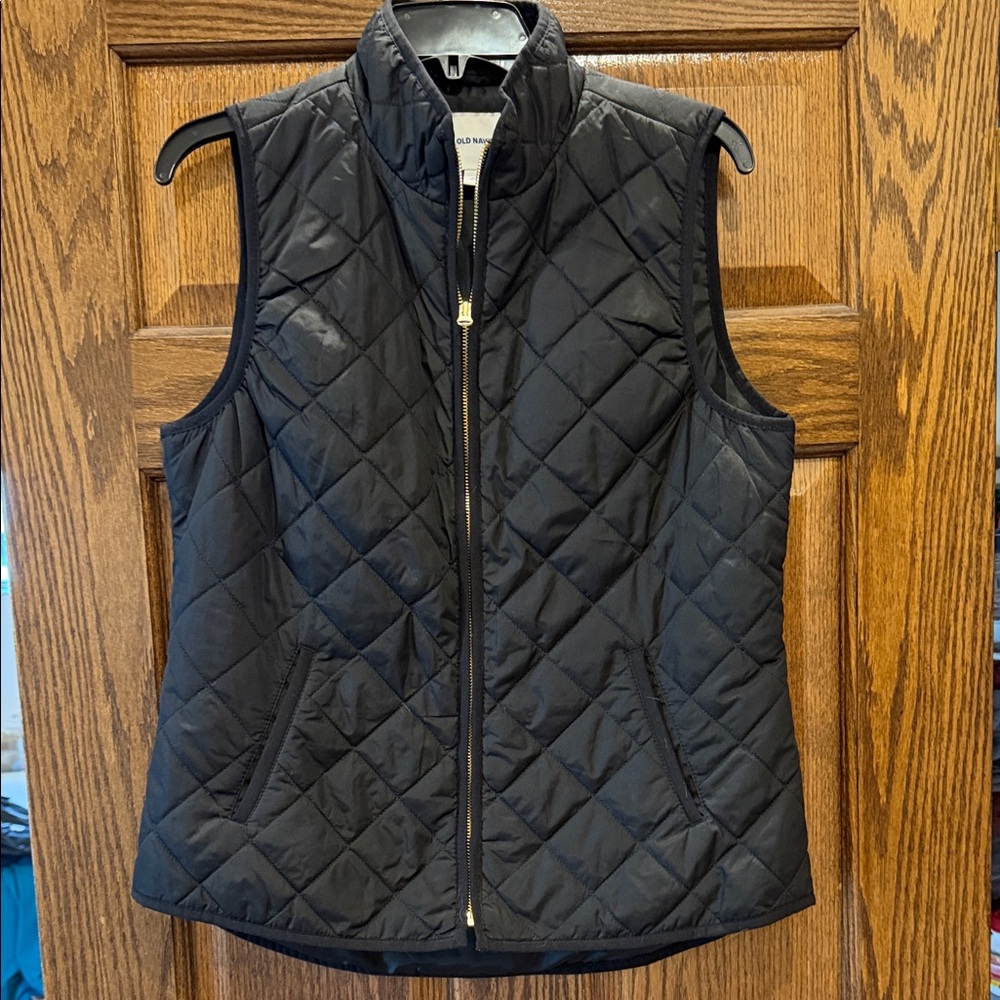 Old Navy Black Quilted Stand-Collar Puffer Vest